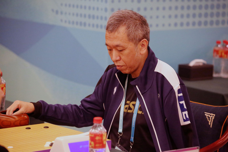 大學副教授嚴礽麒化身圍棋國手 亞帕運男團摘銅