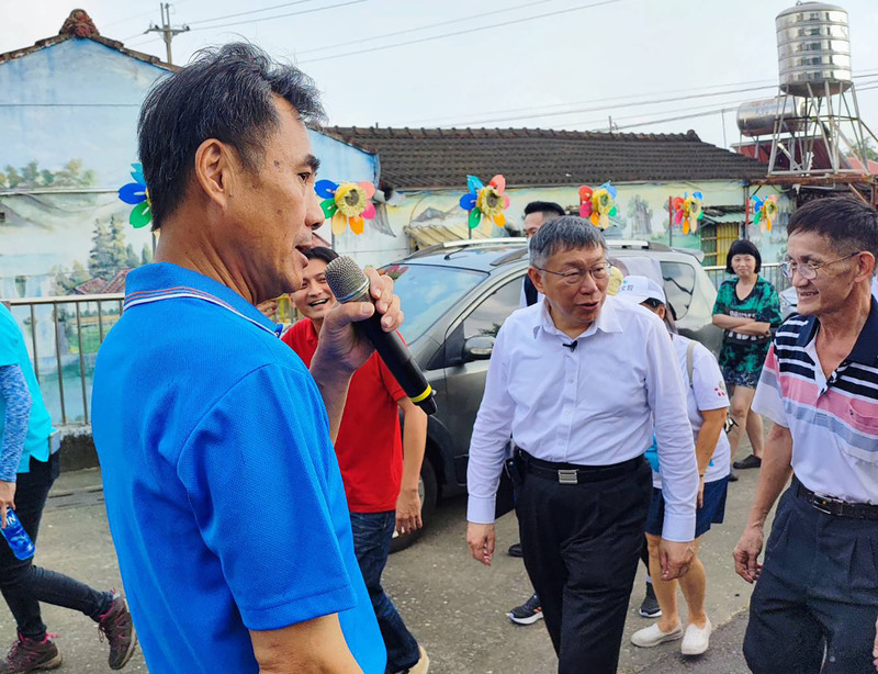 柯文哲訪台南 農民稱歷任農委會主委陳吉仲最優