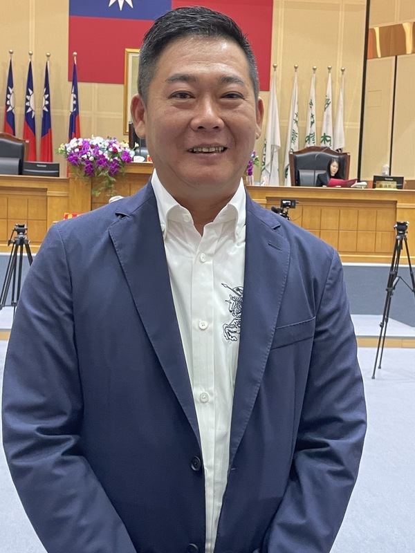 雲林縣議長補選 黃凱順利當選