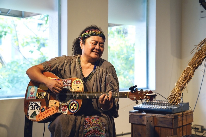 巴奈首張台語專輯「夜婆」唱台灣早年農村女性處境