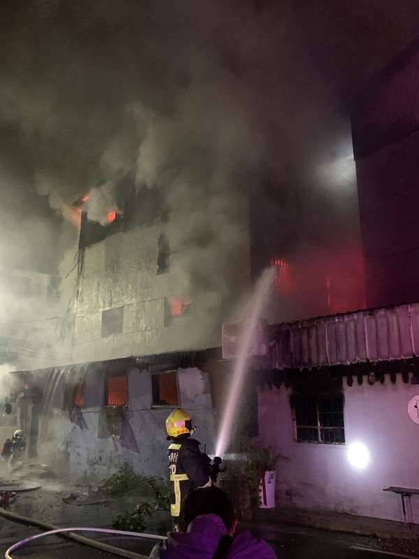 台中太平民宅凌晨火警 屋內發現1具遺體