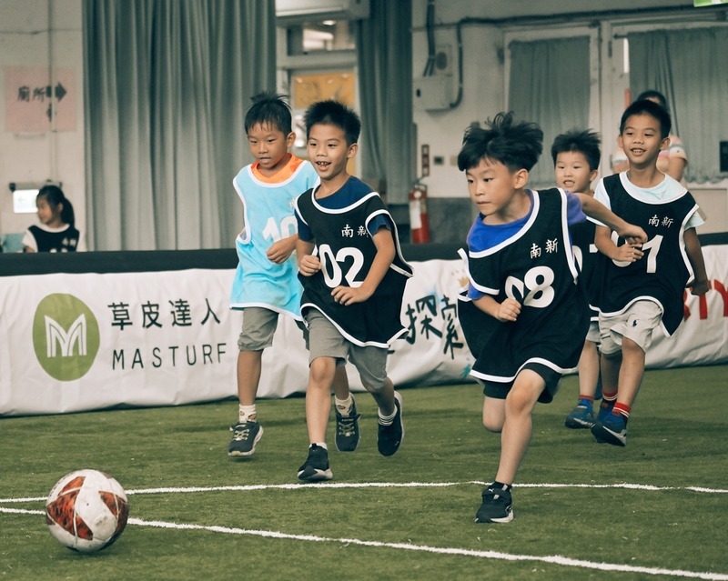 國小迷你足球總決賽 87隊齊聚佛光山11日開踢