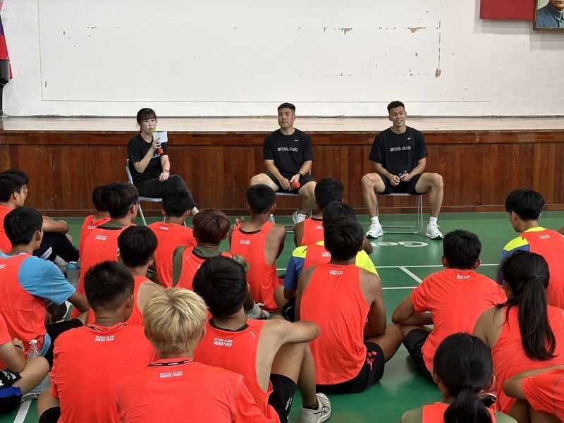 長榮航馬拉松校園巡迴赴雲林 陳奎儒任客座教練
