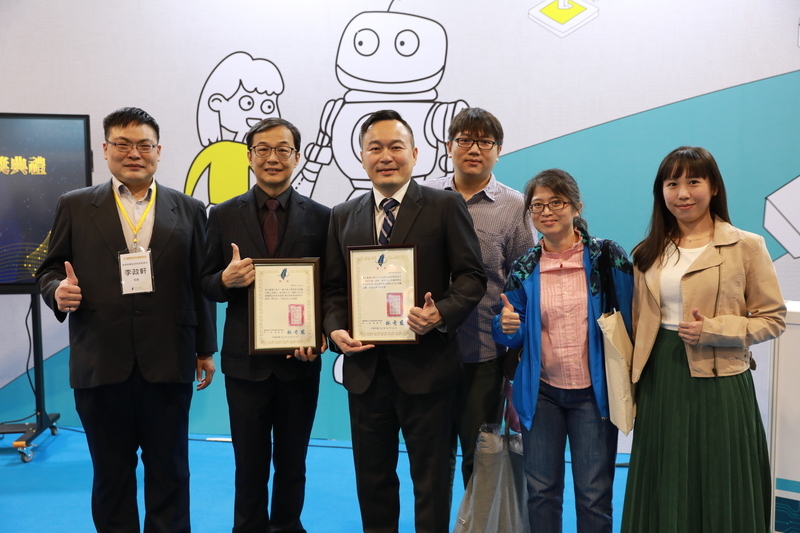 台大線上課程給高中生修 獲開放教育卓越獎表揚