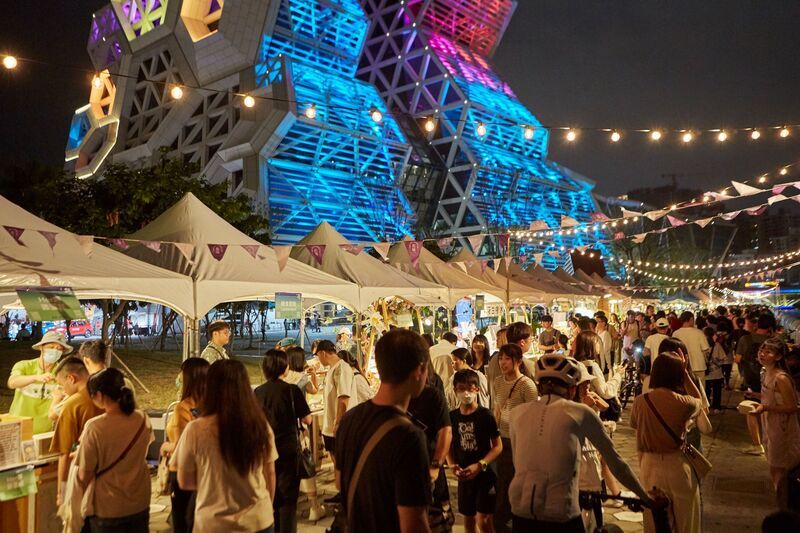 Coldplay演唱會加持 高市「城市嶼浪市集」吸3萬人