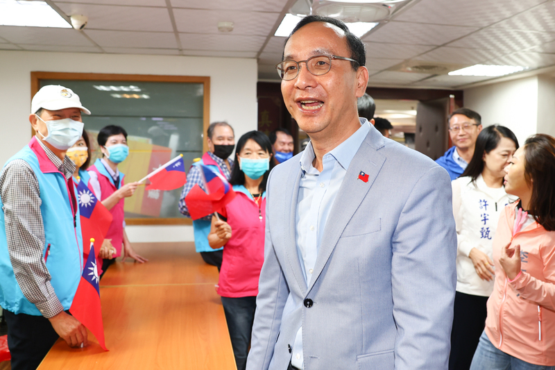 傳政黨互比占全民調4成是底線 朱立倫：持續努力協商