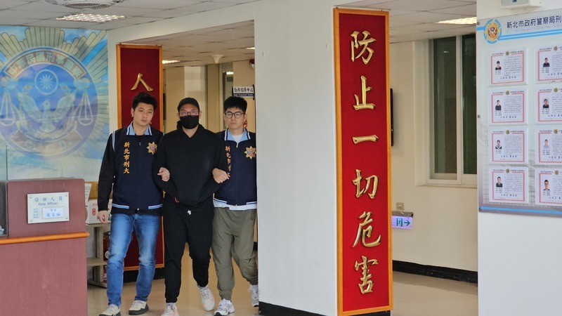 吳祖倫遭搜索 新北警進門就看到大麻放在桌上