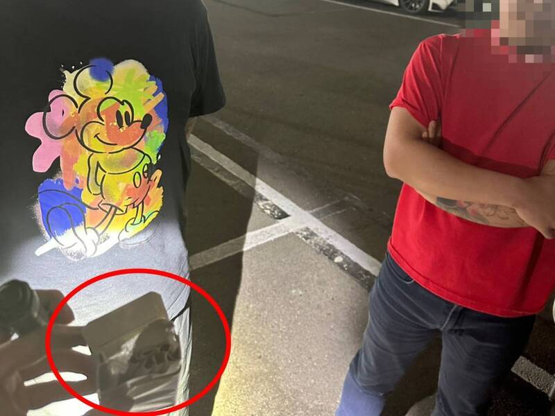 招待友人酒店同歡抽毒菸 台南警聞惡臭逮2人送辦