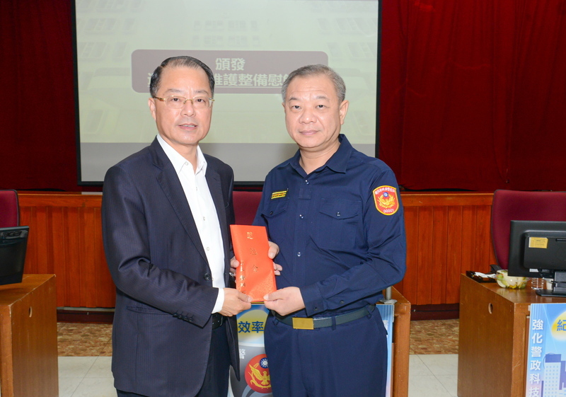 警署長赴新北座談 頒破案獎金促查察賄選護治安