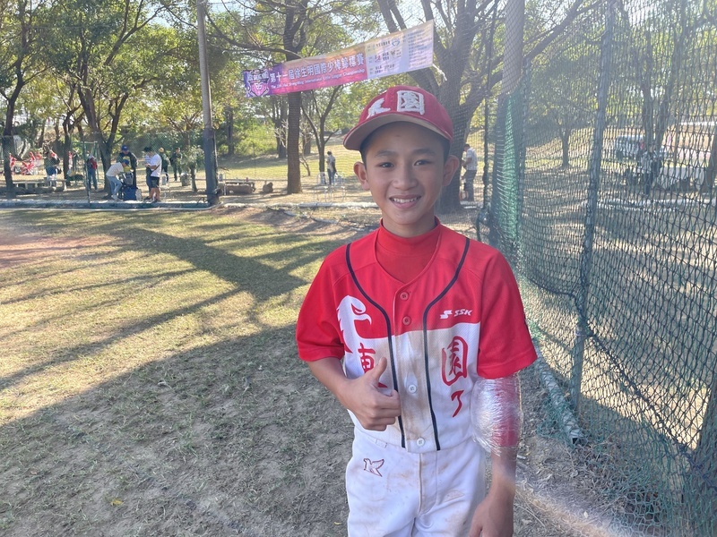 北市東園葉承豪差點沒收全壘打 徐生明盃美技多
