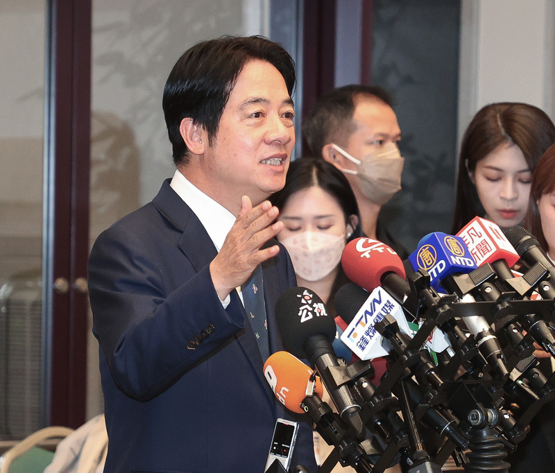 柯稱遭開價2億美元任副手 賴清德籲公開人事時地物