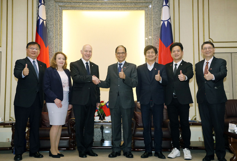 游錫堃接見捷克參院外委會主席費雪 感謝堅定挺台