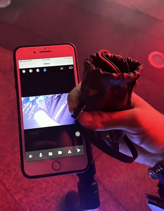 新北耶誕城1男子涉偷拍女子裙底 警當場逮捕送辦