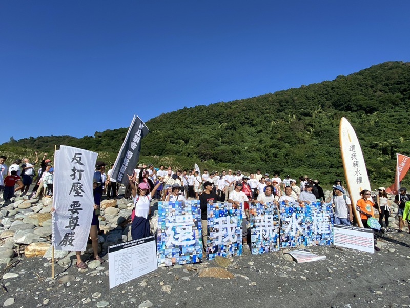 南澳神秘沙灘禁衝浪 玩家不畏開罰下水爭取開放