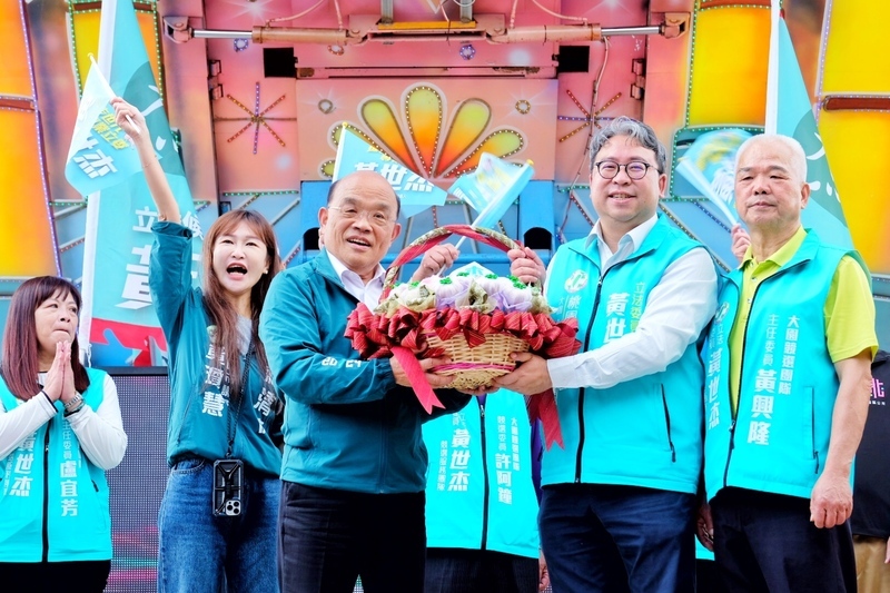 蘇貞昌為黃世杰站台 批開放中生來台工作