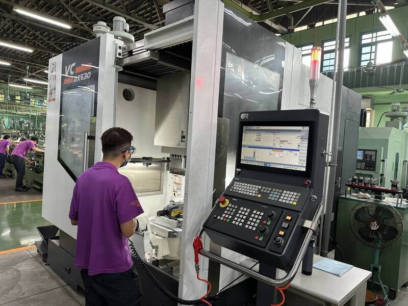 智慧機械產業升級 中彰投分署開辦6班次CNC數控班