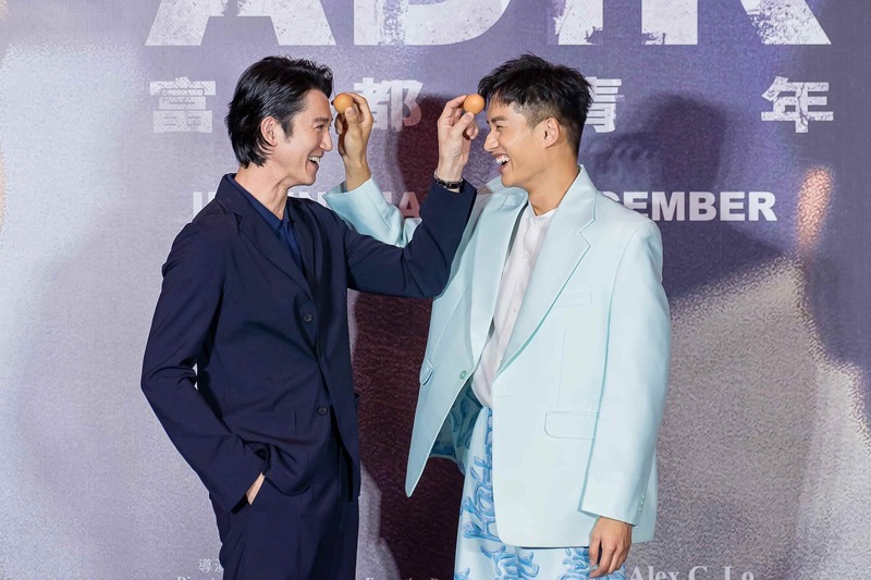 「富都青年」全台賣破4千萬 吳慷仁重現敲蛋畫面