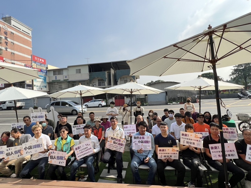 鍾佳濱力挺青年微型創業 推動小店減稅