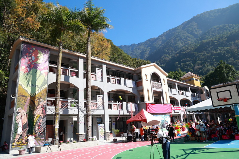 揮別逾50年老舊校舍 南投東埔國小嶄新綠建築啟用