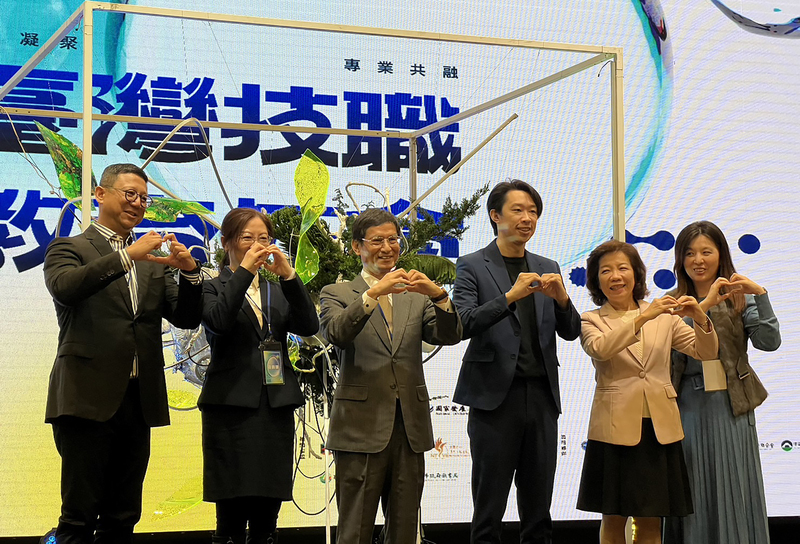 籲技職止血 林萬億：連公東高工都守不住很漏氣