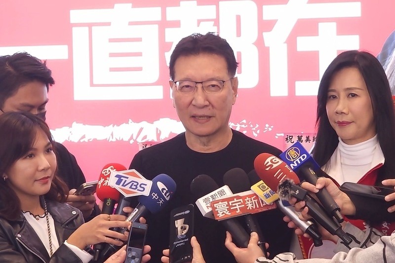 趙少康桃園掃街 再喊話「郭董回來吧我們需要你」