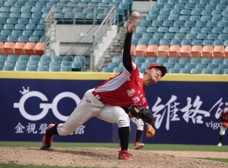 新北U18棒球賽李致霖先發好投 高雄屏東握手言和