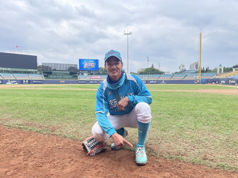 新北U18劉承佑跑打俱佳有困擾 兩腳鞋主人不同