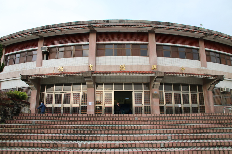 中興體育館荒廢多年將活化 總統肯定蔡培慧努力