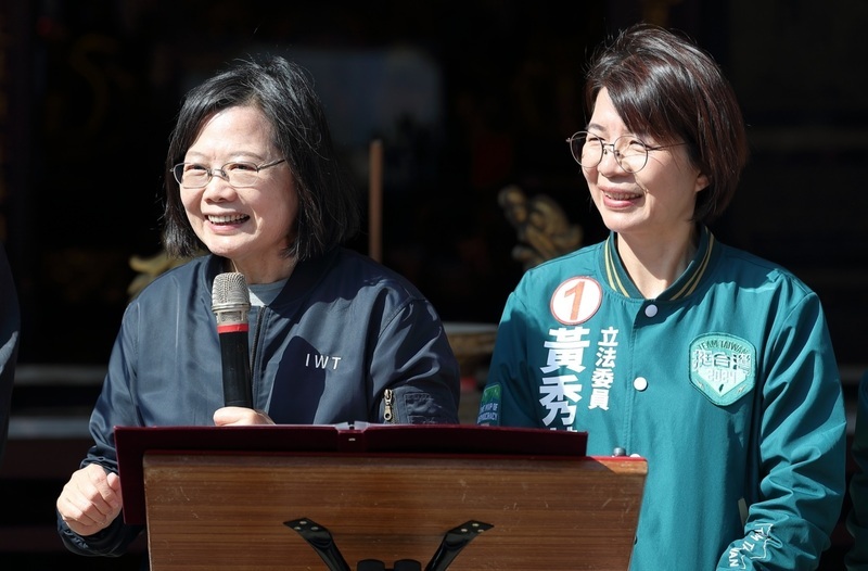蔡總統彰化市參香 盼鄉親支持黃秀芳連任立委
