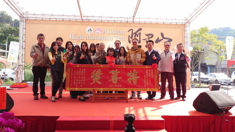 成大高材生無心插柳變製茶高手 嘉縣紅茶競賽再奪冠