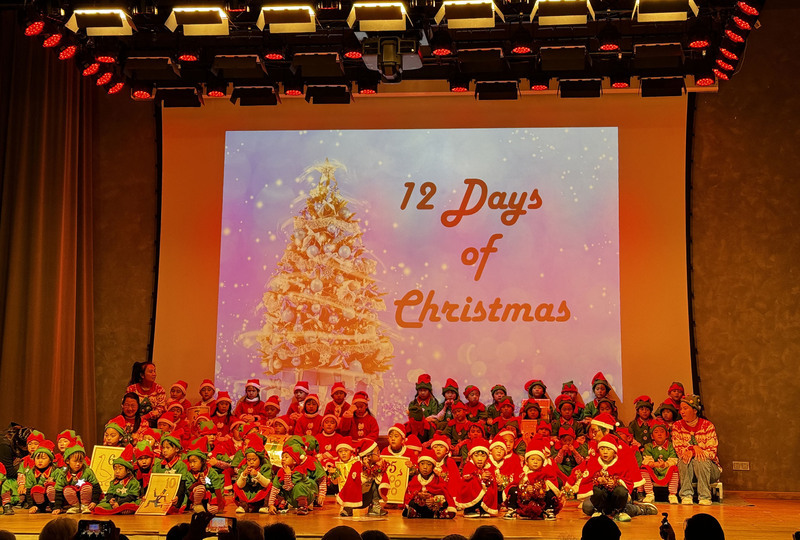 上海台商子女學校過耶誕 邀請長者共度佳節