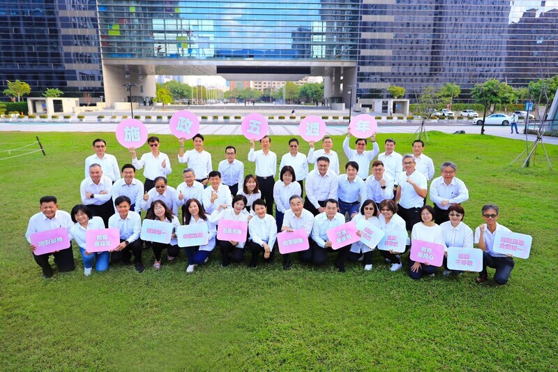 就職5週年 盧秀燕與團隊重返首屆就職地點不忘初衷