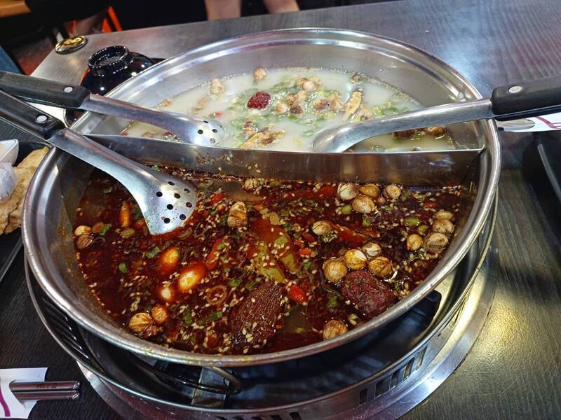 吃鍋常見迷思 貝類殼開不代表煮熟小心食安風險