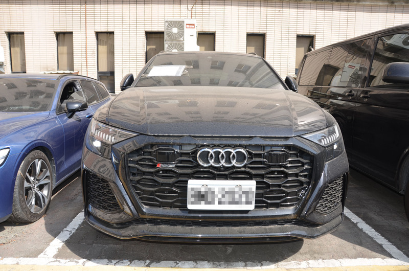 台中檢警破獲簽賭機房 查扣4歐系名車將法拍