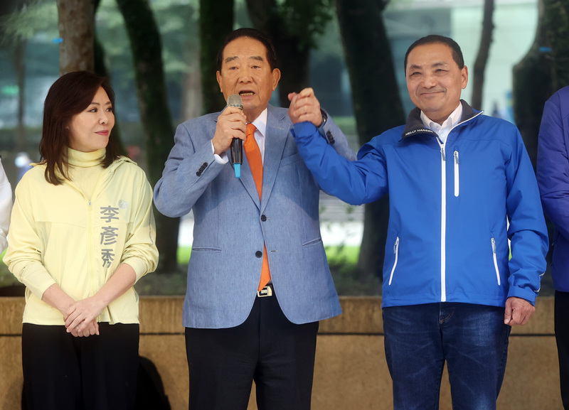 侯宋同台助選李彥秀 宋楚瑜:給予侯友宜最大祝福