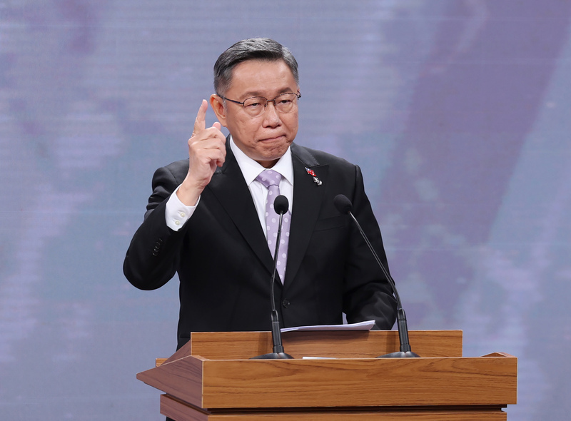 柯文哲籲台灣擺脫意識形態泥淖 同時把藍綠下架