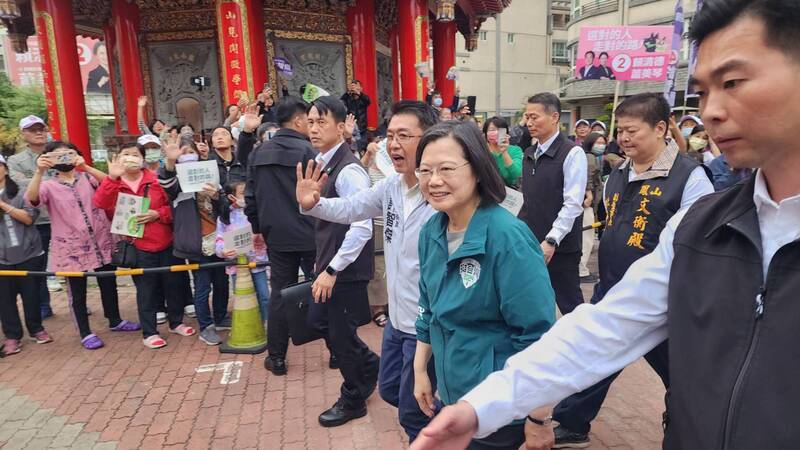 南下參香助講 總統：許智傑、黃捷當選我一定再來