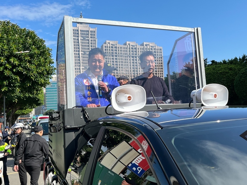 新北催票 賴品妤邀來周春米 林金結請出趙少康