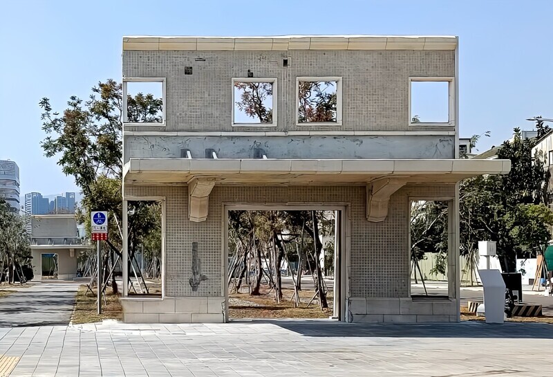 高雄車站遺構化身記憶牆版 留下歷史紋理述說故事