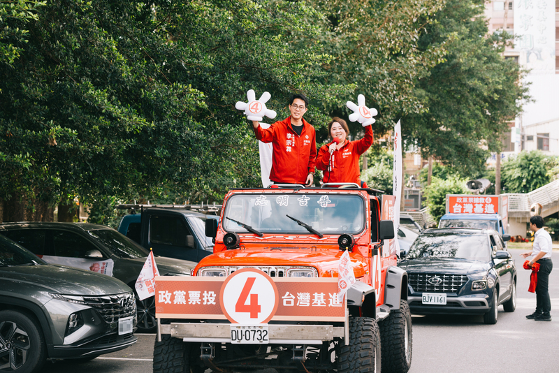 台灣基進台南車隊掃街 全力衝刺政黨票