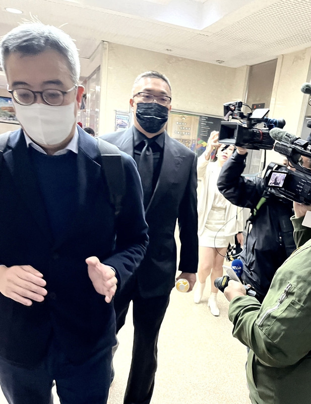 強制猥褻案 朱學恒、鍾沛君再赴北院開庭