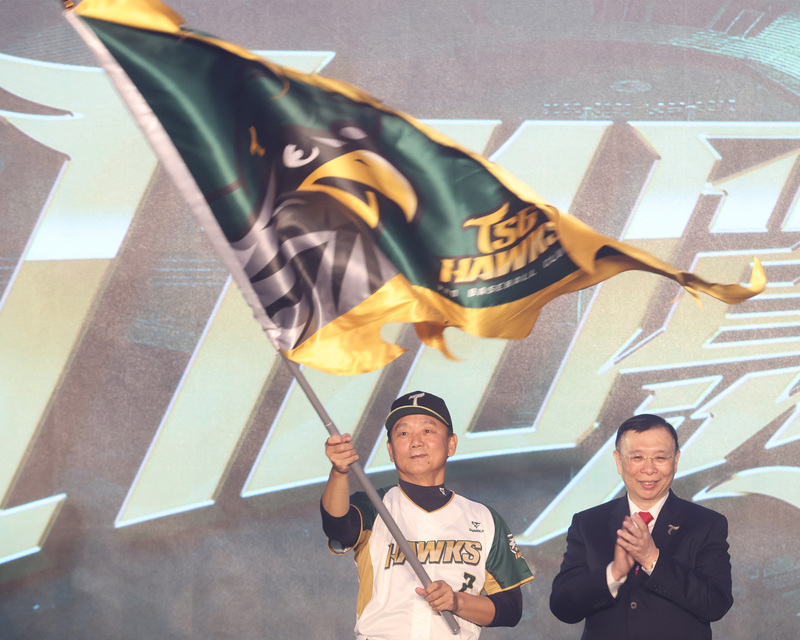 台鋼雄鷹飛向一軍 洪一中直言高雄經營不容易