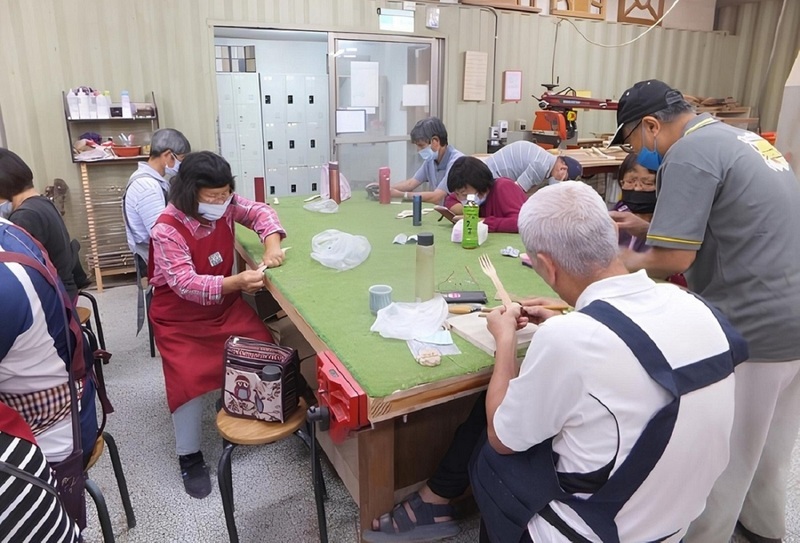 樂齡大學4.6萬人次參與 鼓勵長輩走出家門學習