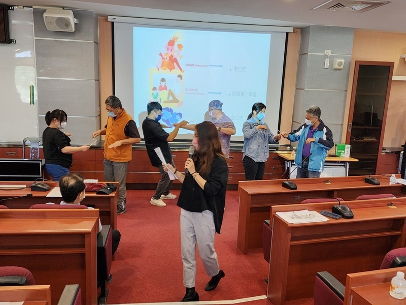 家庭教育研習 性騷擾防治、網路成癮成重點