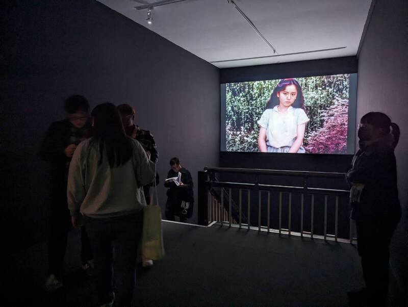 重現亡妻歌聲與模樣 當代館展AI多元面貌