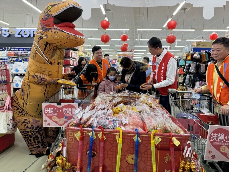 暖流 虎尾東區扶輪社助雲林家扶30戶家庭年節採買