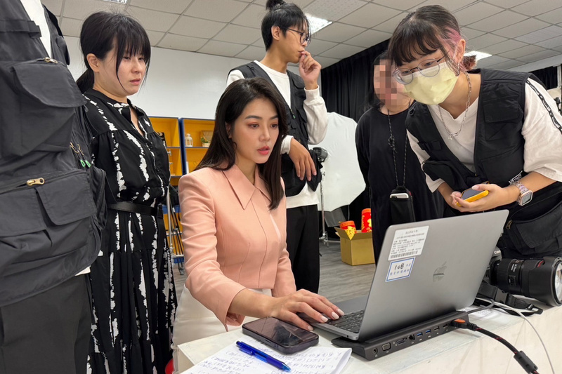 主播劉方慈推專屬公益貼圖 收益全捐家扶助學