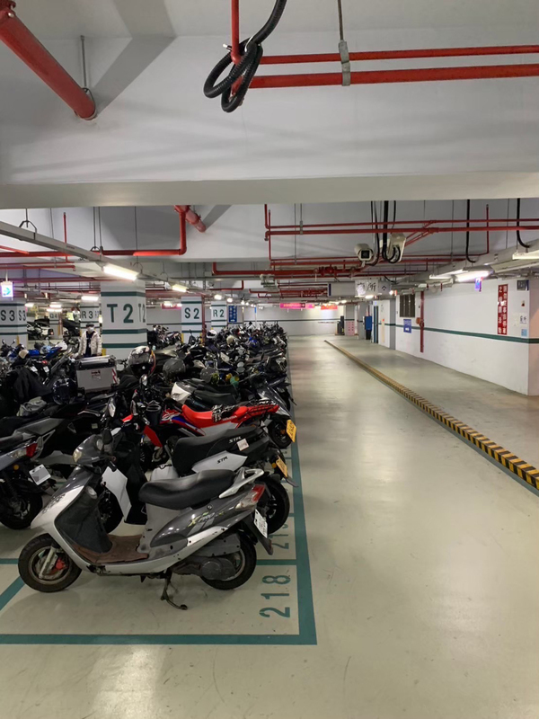 重機停機車格台中試辦 汽車駕駛贊成機車族反對