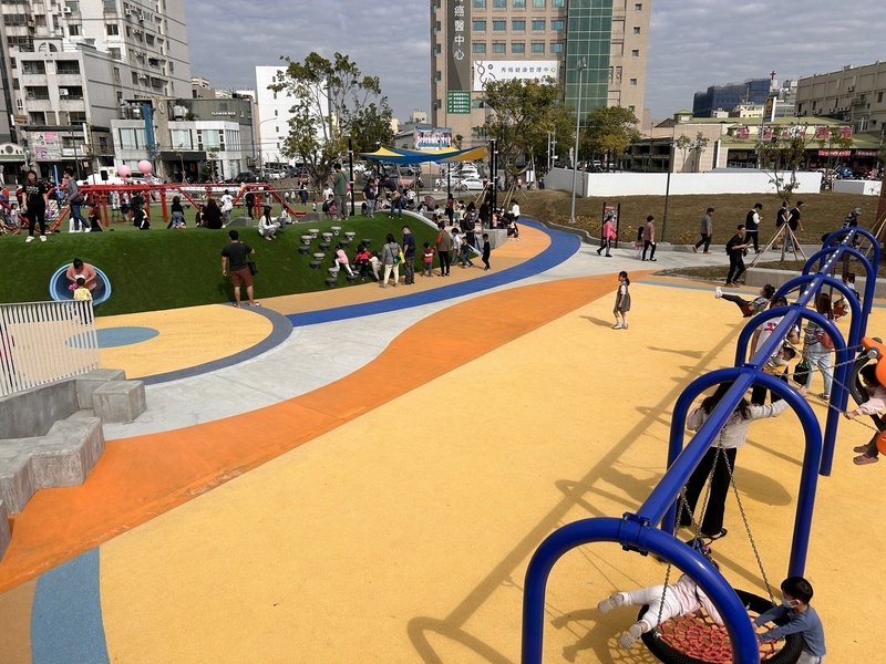 彰市延平公園地下停車場啟用 試營運期間免費停