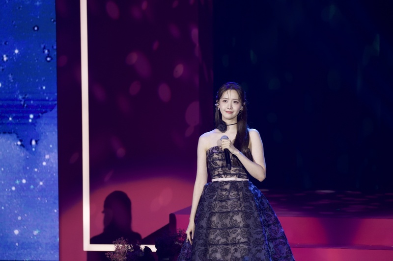 潤娥中文聊天無阻礙 為粉絲獻唱「眼淚記得你」